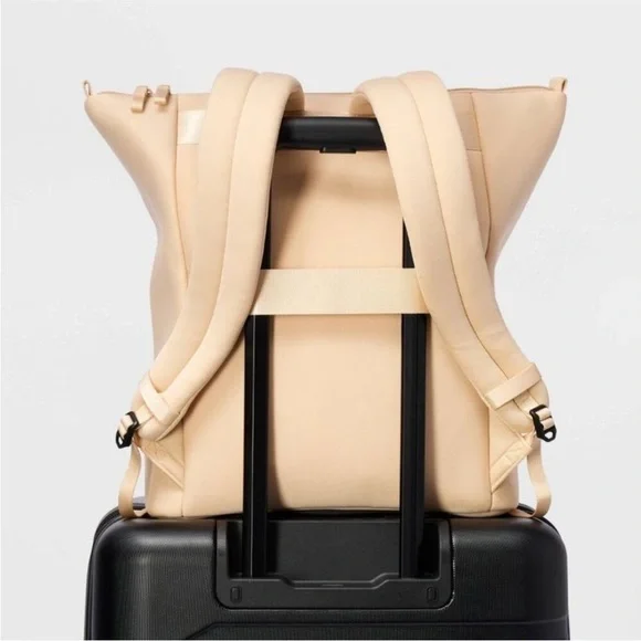 BEIGE TAN SOFT THICK PADDED NEOPRENE BACKPACK NWT - Picture 4 of 4